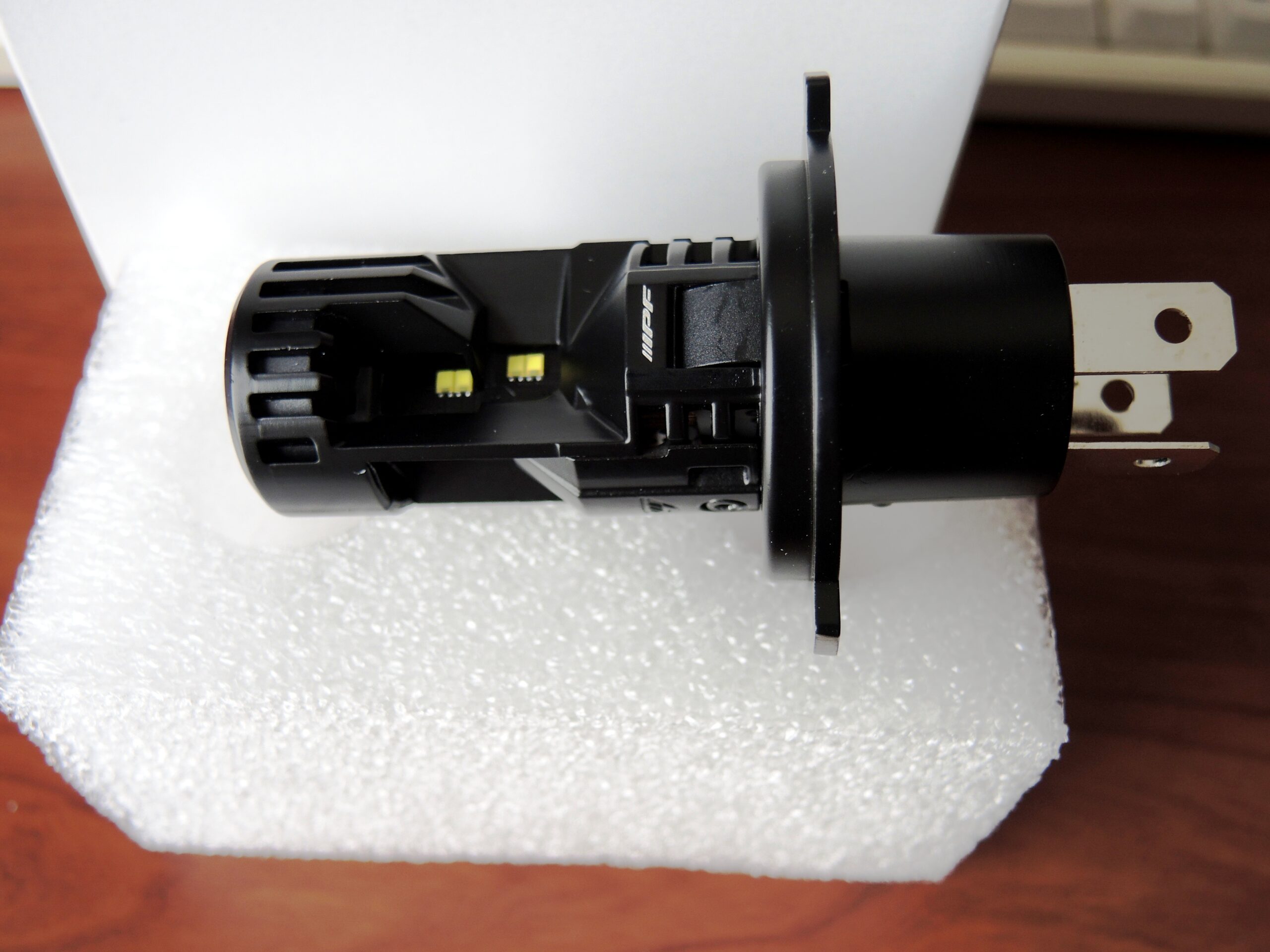 セローのヘッドライト強化計画 IPF製トライアングル照射LEDバルブ購入